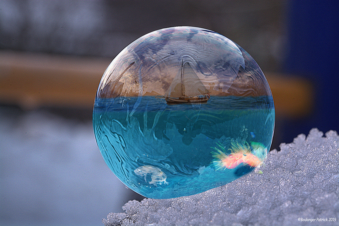 la boule et le bateau